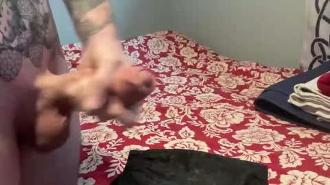 MNTuiLa online show from 10-16-25, 02:29