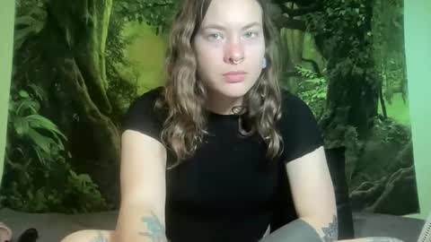 Snapshot of mo0n_goddess chatting on 05-27-26, 02:52 Misty online show from 05-27-26, 02:52