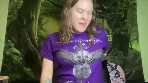 Snapshot of mo0n_goddess chatting on 05-30-26, 04:09 Misty online show from 05-30-26, 04:09