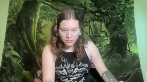 Snapshot of mo0n_goddess chatting on 06-06-26, 02:38 Misty online show from 06-06-26, 02:38