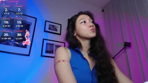 Snapshot of moana_blu chatting on 01-12-25, 05:13 moana online show from 01-12-25, 05:13