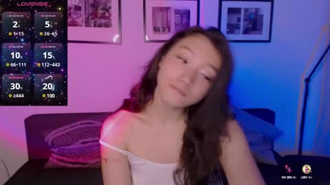 Snapshot of moana_blu chatting on 01-19-25, 03:08 moana online show from 01-19-25, 03:08