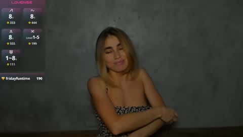 Snapshot of moanamo chatting on 04-10-26, 01:05 Princess Moana online show from 04-10-26, 01:05