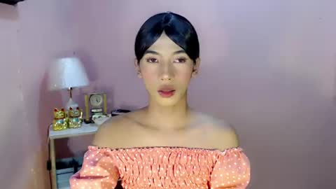 Mocha Locca  online show from 01-01-25, 01:27