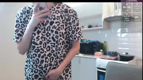 Snapshot of model_10 chatting on 09-13-25, 08:41 Tatiana online show from 09-13-25, 08:41