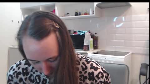 Snapshot of model_10 chatting on 10-16-25, 10:55 Tatiana online show from 10-16-25, 10:55