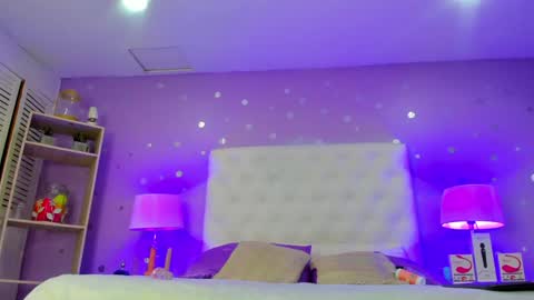 Snapshot of models_sophia chatting on 01-31-25, 07:29 Sophia online show from 01-31-25, 07:29