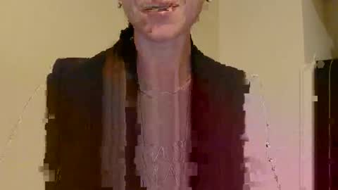 Snapshot of modesta1413 chatting on 11-17-25, 09:42 Aurora online show from 11-17-25, 09:42