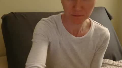 Snapshot of modesta1413 chatting on 03-31-26, 09:37 Aurora online show from 03-31-26, 09:37