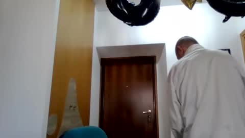 Snapshot of modesto1969 chatting on 10-16-25, 10:05 modesto1969 online show from 10-16-25, 10:05