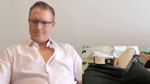 Moe online show from 09-16-25, 05:47