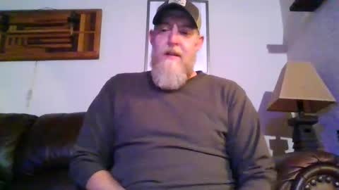 Snapshot of moeblick chatting on 12-31-24, 01:04 moeblick online show from 12-31-24, 01:04