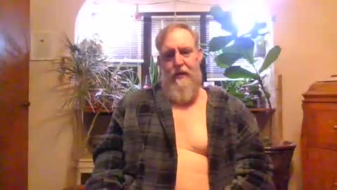 Snapshot of moeblick chatting on 10-29-25, 11:34 moeblick online show from 10-29-25, 11:34