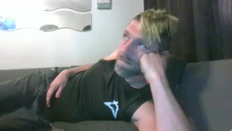 mohawklittle online show from 05-06-26, 01:47