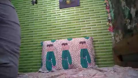 MohawkRed online show from 09-09-25, 04:01