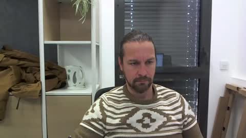 Julien online show from 02-03-25, 11:31