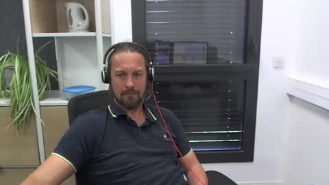 Julien online show from 05-21-26, 02:35