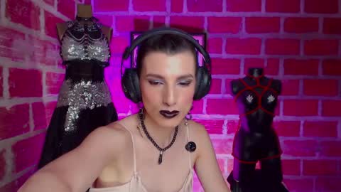 Snapshot of moira_hot chatting on 03-29-26, 06:30 moira_hot online show from 03-29-26, 06:30