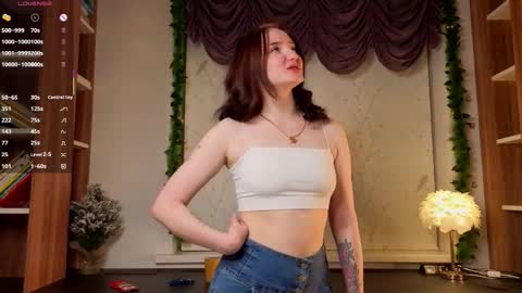 Laura online show from 02-08-26, 03:04