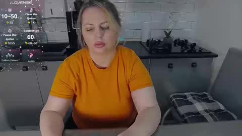 erika online show from 02-09-26, 08:18