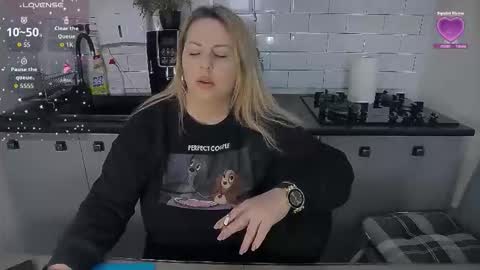 Snapshot of mojjo_erika chatting on 02-23-26, 11:29 erika online show from 02-23-26, 11:29