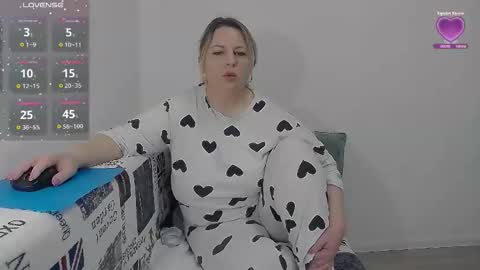 Snapshot of mojjo_erika chatting on 04-04-26, 07:17 erika online show from 04-04-26, 07:17