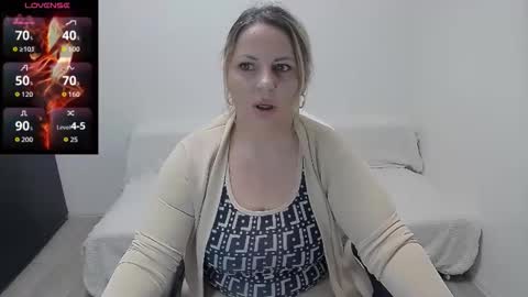 Snapshot of mojjo_erika chatting on 05-03-26, 08:09 erika online show from 05-03-26, 08:09