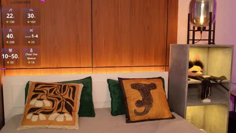 moliqin online show from 04-25-26, 07:22