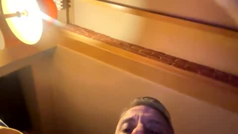 Snapshot of molitsrymale69 chatting on 06-19-26, 02:38 molitsrymale69 online show from 06-19-26, 02:38