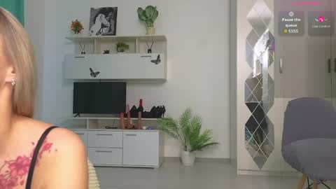 molliblum online show from 05-08-26, 02:22