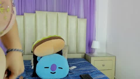 Hey Guys  Im Mollie online show from 12-12-24, 12:12