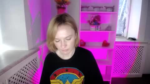 mollilove online show from 05-26-26, 10:00
