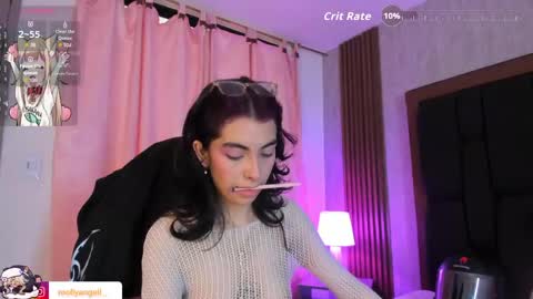 Snapshot of molly__a chatting on 05-22-26, 04:01 Molly online show from 05-22-26, 04:01