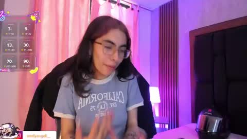 Snapshot of molly__a chatting on 06-20-26, 04:10 Molly online show from 06-20-26, 04:10
