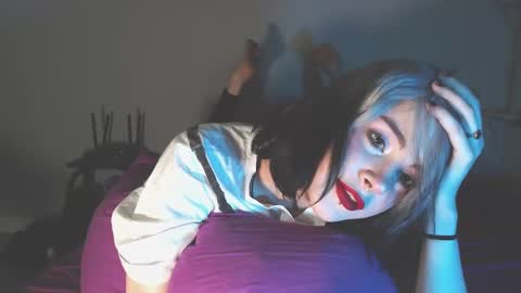 Molly Crow online show from 12-08-24, 06:50