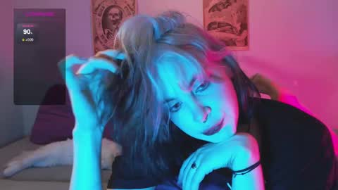 Molly Crow online show from 12-14-24, 11:01