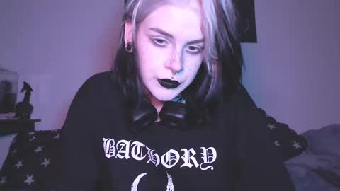 Molly Crow online show from 02-15-25, 10:31