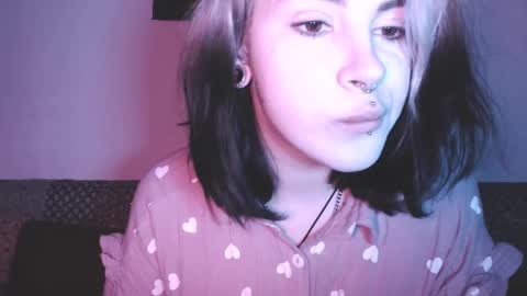 Molly Crow online show from 02-20-25, 12:52