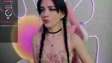 Molly - online show from 06-26-26, 02:49