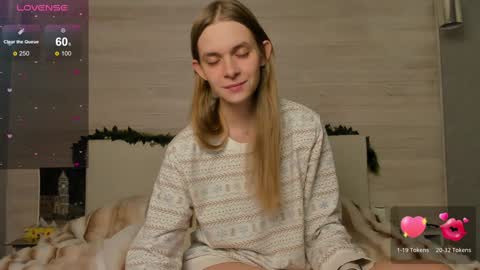 Molly Hunt online show from 01-10-25, 01:52