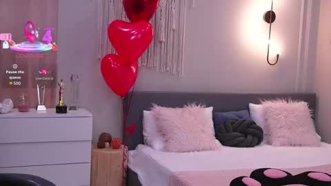 Snapshot of molly_jons chatting on 02-15-26, 01:24 Molly online show from 02-15-26, 01:24