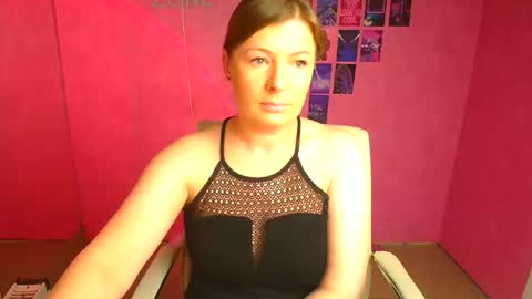 Snapshot of molly_mis chatting on 04-23-26, 12:29 Molly online show from 04-23-26, 12:29