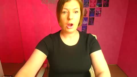 Snapshot of molly_mis chatting on 04-25-26, 11:35 Molly online show from 04-25-26, 11:35