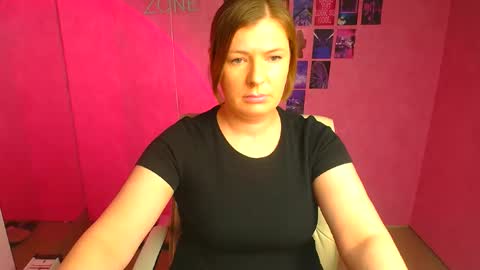 Snapshot of molly_mis chatting on 04-25-26, 02:47 Molly online show from 04-25-26, 02:47