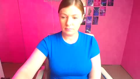 Snapshot of molly_mis chatting on 05-14-26, 12:01 Molly online show from 05-14-26, 12:01