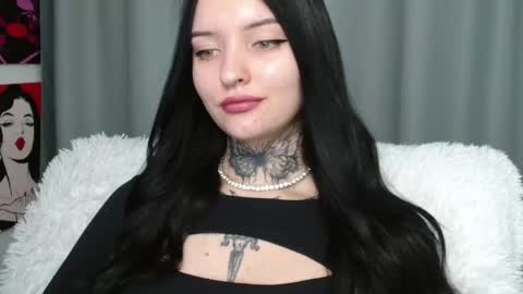 Lina online show from 02-05-25, 03:20