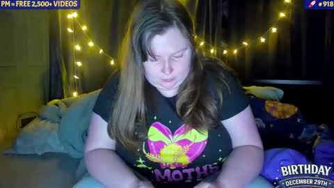 molly_moons online show from 11-29-25, 07:39