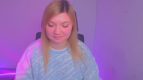 Snapshot of molly_moree chatting on 01-07-25, 03:23 Molly online show from 01-07-25, 03:23