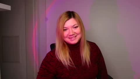 Snapshot of molly_moree chatting on 01-13-25, 12:13 Molly online show from 01-13-25, 12:13
