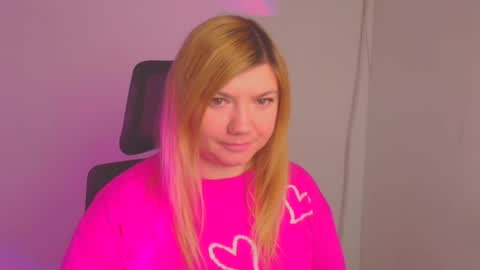 Snapshot of molly_moree chatting on 01-14-25, 12:14 Molly online show from 01-14-25, 12:14